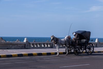 Cabriolet carriage for traveling on the Corniche